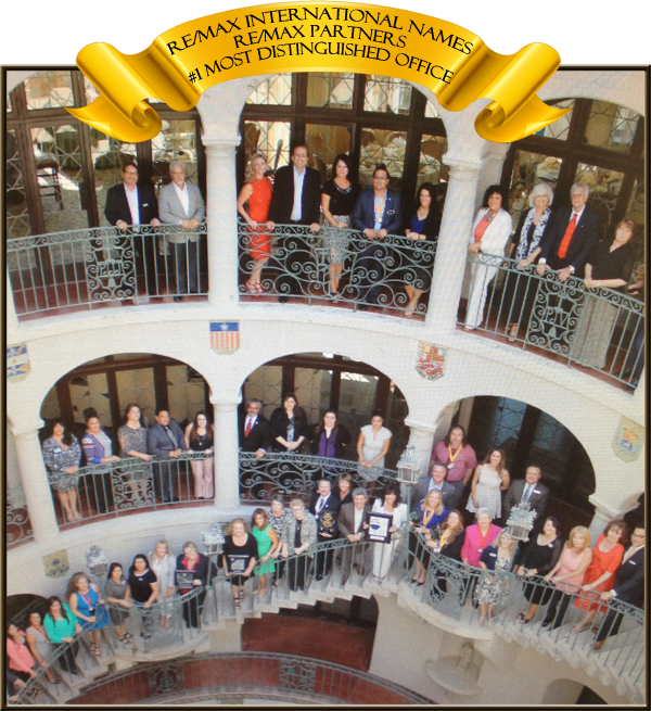 Remax-group-picture---2015-